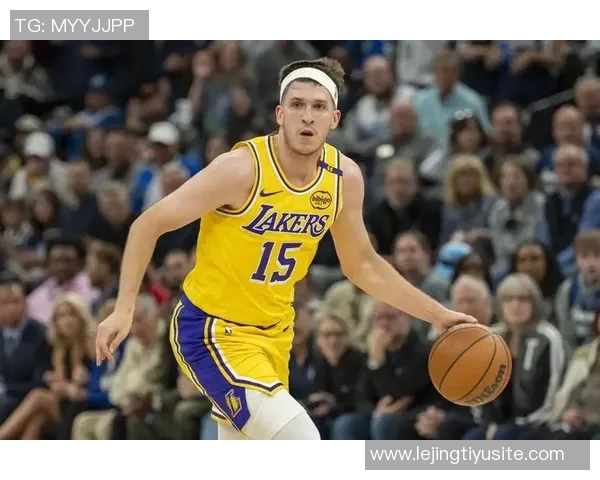 CC半场狂砍26分里弗斯称赞但强调球队不担心表现